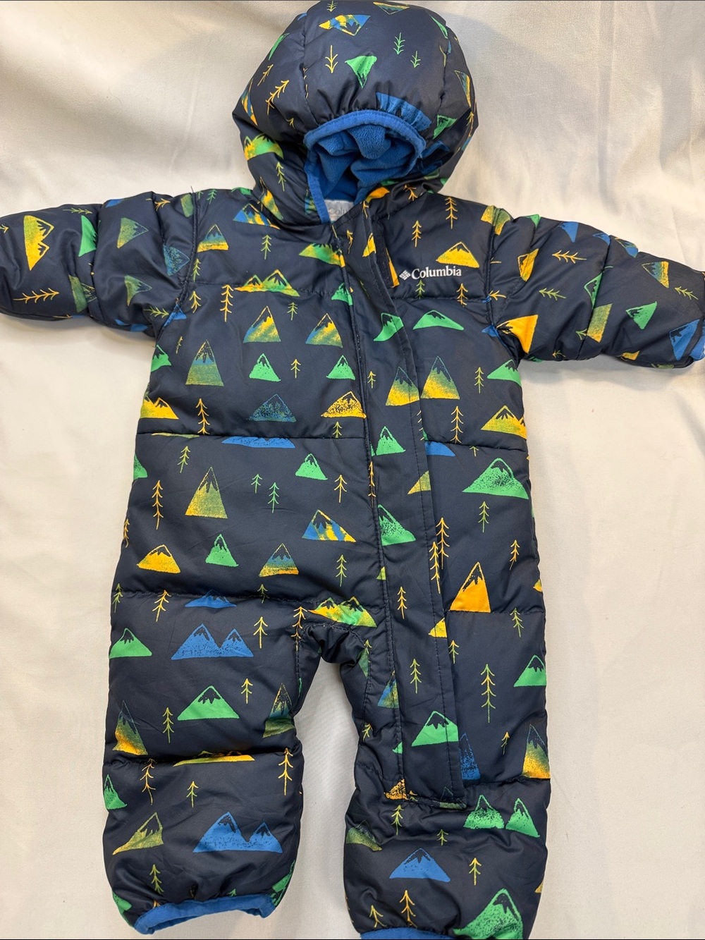 Columbia down Hooded Insulated Sleep Sack with Green/Yellow Mountain Print